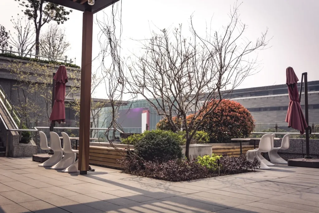 Modern Landscape Design Trends in Ontario