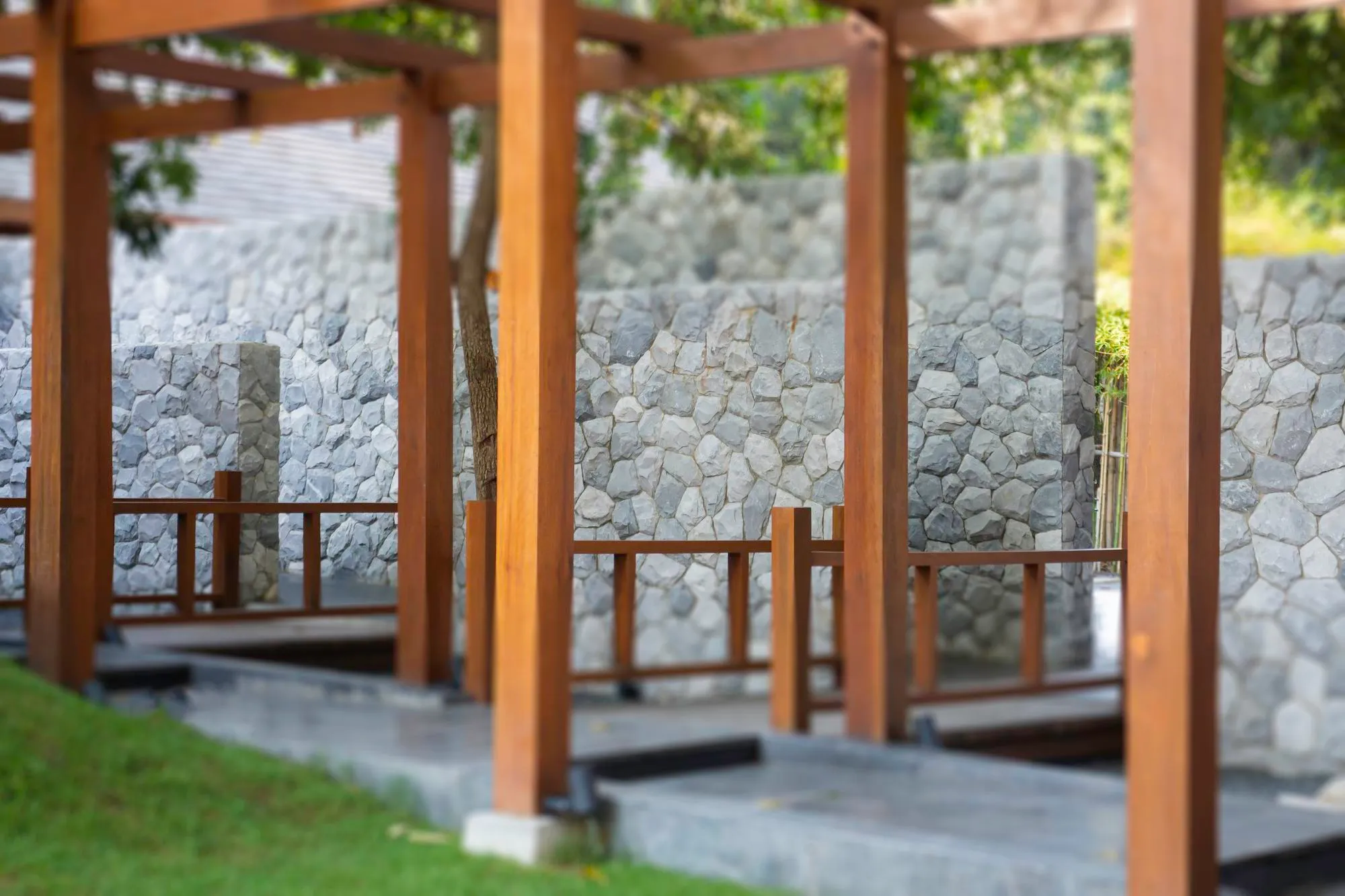 Creating Outdoor Rooms Pergolas Arbors & Seating Walls