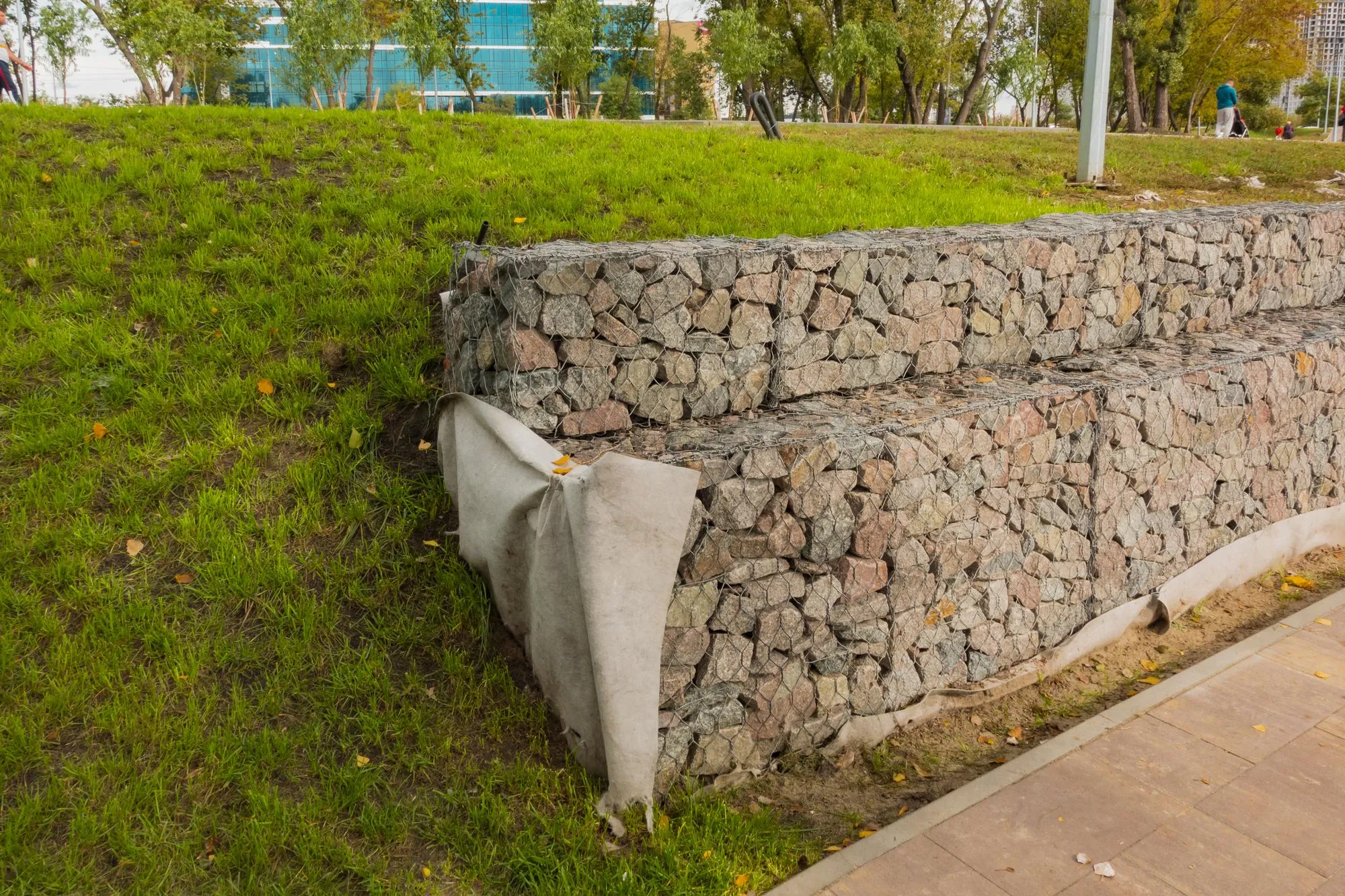 Why Retaining Walls Are Must for Sloped Yards